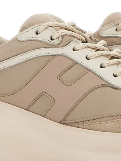 Hogan H696 Chunky Runner Sneakers In Brown
