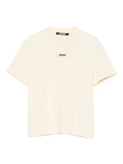 Jacquemus Fitted Round Neck T-shirt With Logo Label In Beige In Neutral