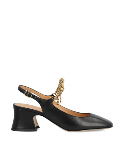 Chloé Charms 55 Chain-embellished Leather Pumps In Black