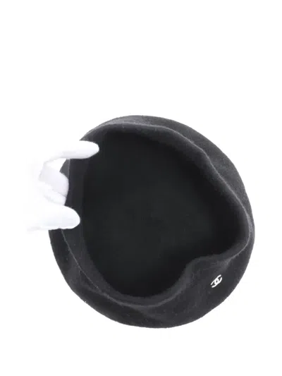 Pre-owned Chanel 1990-2000 Cc Wool Beret In Black