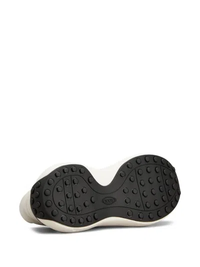 Tod's Sneakers In White