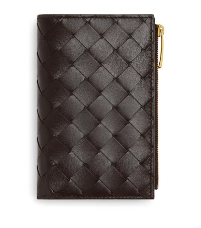 Bottega Veneta Leather Intrecciato Bifold Card Holder In Brown