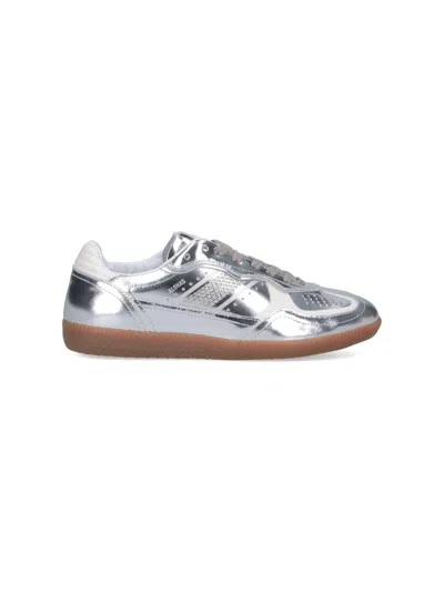 Alohas Sneakers Rife In Silver
