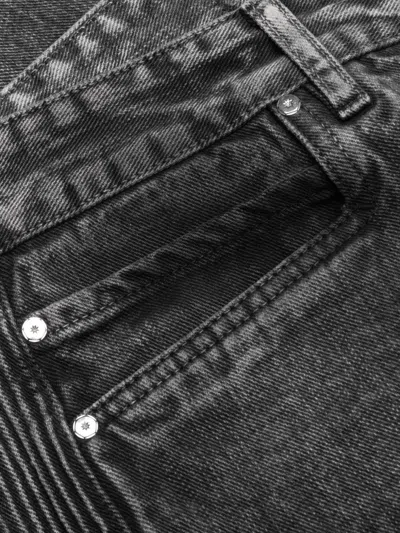 褶饰拼接牛仔短裤