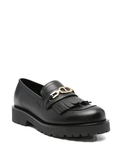 Twinset Twin-set Tassel Loafers With Logo Chain In Black