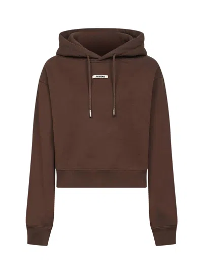 Jacquemus Le Hoodie Gros Grain Brown Cropped Hoodie With Drawstring Hood And Logo Patch On The Front In Cotton In Brown