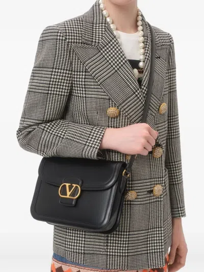 Valentino Garavani Vlogo Shoulder Bag In Black
