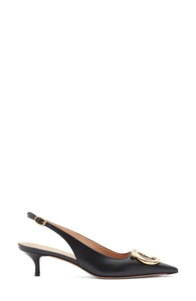 Ferragamo Black Leather Sara 40 Pumps In Black