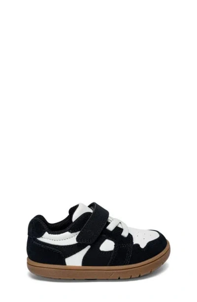 Stride Rite London Srtech™ Sneaker In Multi