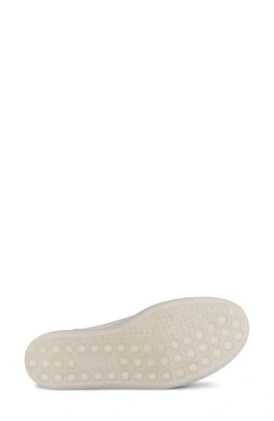 Ecco Soft 7 Sneaker In Neutral