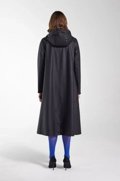 Stutterheim Mosebacke Long Raincoat In Black