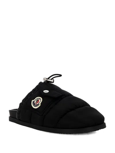 Moncler Flat Shoes In Black