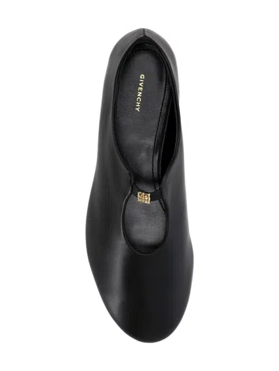 Givenchy Flat Shoes In Black