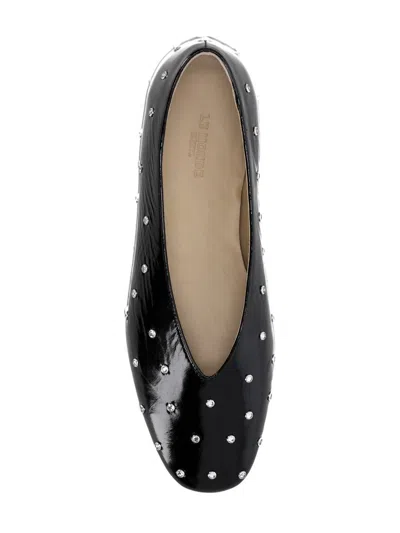 Le Monde Beryl Flat Shoes In Black