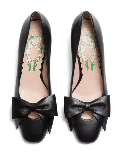 Valentino Bowow 45 Laminated Leather Pumps In Black