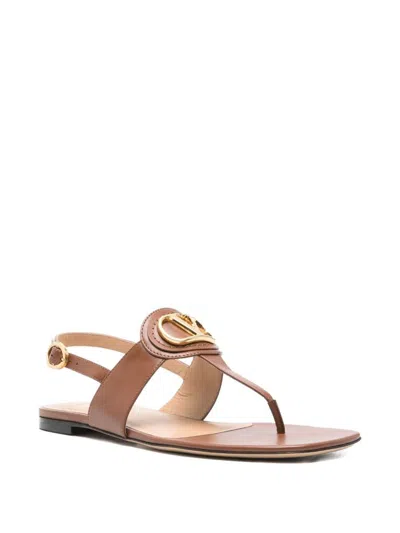 Valentino Garavani Vlogo Signature Leather Thong Sandals In Brown