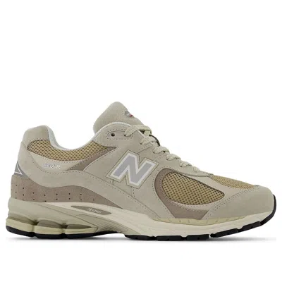 New Balance Unisex 2002r Sneakers In Neutral
