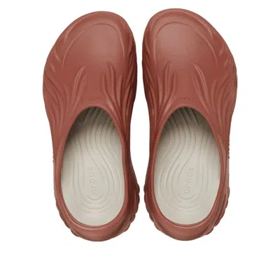 Crocs Echo Wave In Brown