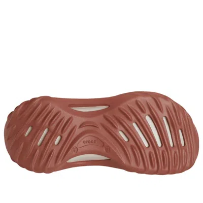 Crocs Echo Wave In Brown