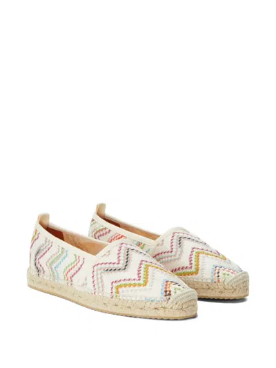 Z字形图案刺绣草编鞋