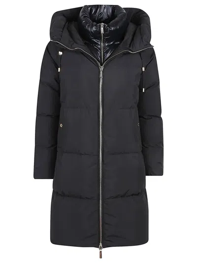 Moorer Hooded Clelia Stp Jacket In Black