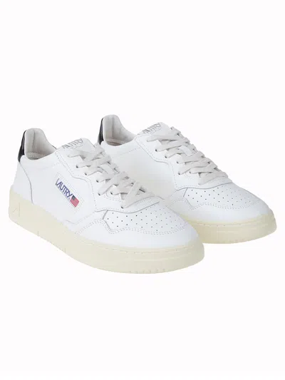 Autry Medalist Low Sneakers In White