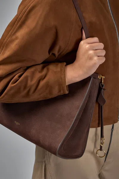 Alaïa Le Click Medium Square Bag In Brown