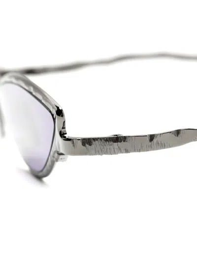 Kuboraum Cat-eye Framed Sunglasses In Black