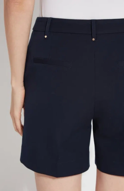Lyssé Amanda Stretch Twill Short In True Navy In Blue