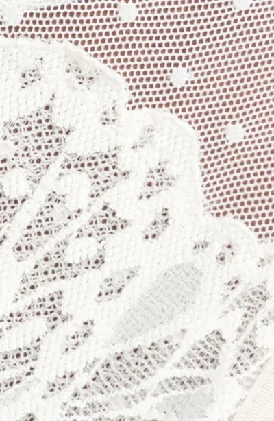 Hunkemoller Hunkemöller Posie Ruffle Lace & Mesh G-string In White