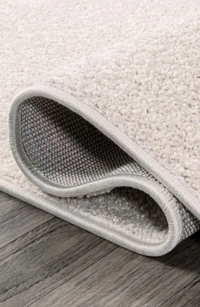Jonathan Y Haze Solid Low-pile Area Rug In White