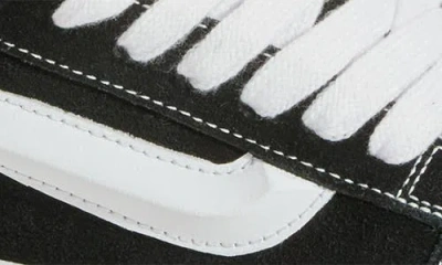 Vans Stitching Contrast Round Toe Rubber Sole In White