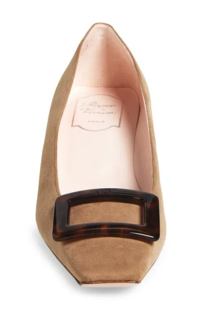 Roger Vivier Chic Block Heel Square Buckle Pumps In Brown