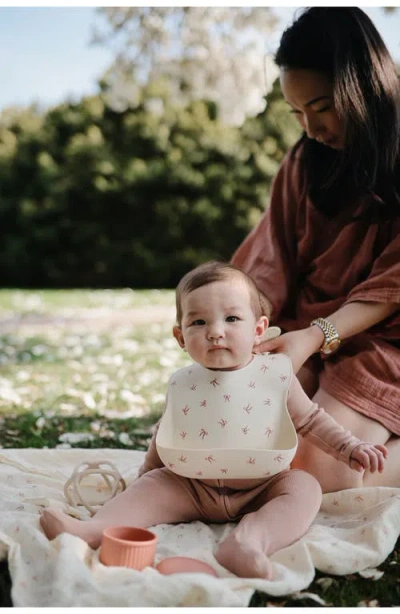 Mushie Silicone Bib In Neutral