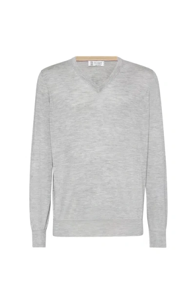 Brunello Cucinelli Cashmere And Silk Lightweight Sweater In Gray