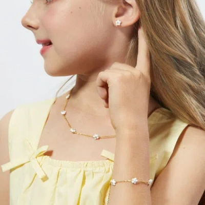 Anna Zuckerman Petit Daisy Earrings In White