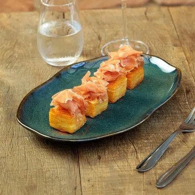 Porto Brasil Shallow Bio Oval Platter Medium Set Of 4 In Green