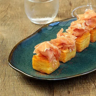 Porto Brasil Shallow Bio Oval Platter Medium Set Of 4 In Green