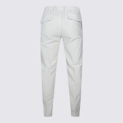 Eleventy Men White Pants With Elastic Drawstring Waist And Tapered Leg In Cotton Blend Stretch Woman In White