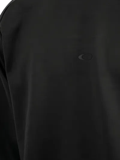 弧形下摆圆领毛衣