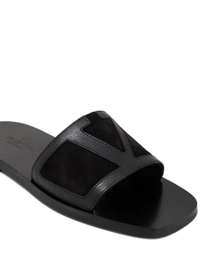 Valentino Garavani Superstar Leather Sandals For Modern Elegance In Black