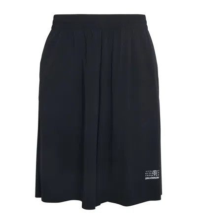 Mm6 Maison Margiela Mm6 By Maison Margiela Bermuda Shorts With Reflective Logo In Black