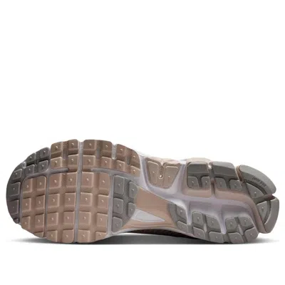 Nike Men's Zoom Vomero 5 Shoes In Multi