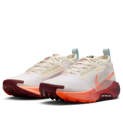 Nike Women's Pegasus Trail 5 Gore-tex Waterproof Trail Running Shoes In White