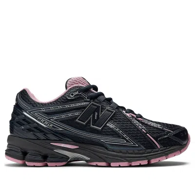 New Balance Unisex 1906r Sneakers In Black