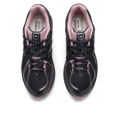 New Balance Unisex 1906r Sneakers In Black