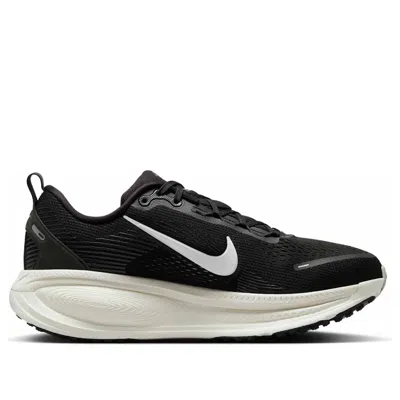 Nike Vomero 18 Running Shoe In Black