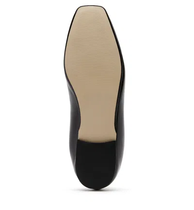 La Canadienne Dear Flat In Black