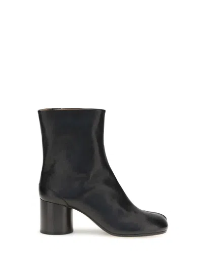 Maison Margiela Black Tabi Ankle Boots In Black
