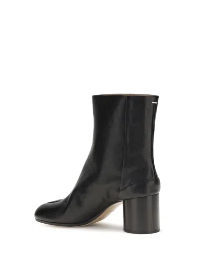 Maison Margiela Black Tabi Ankle Boots In Black